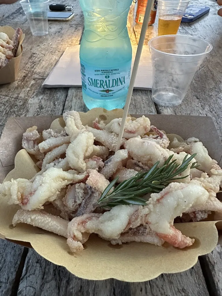 Luca_Dal Lisca Street Fish_Tresnuraghes_review