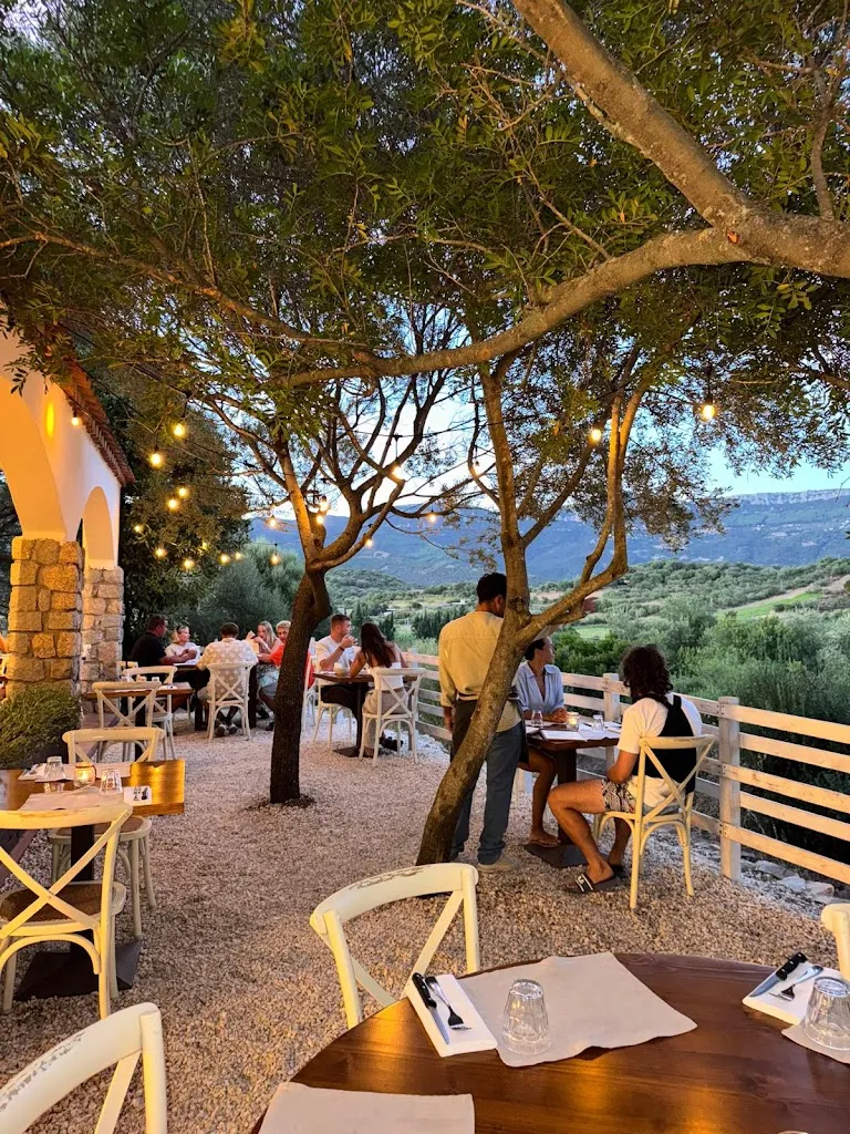 Mullò Restaurant restaurant in Triei