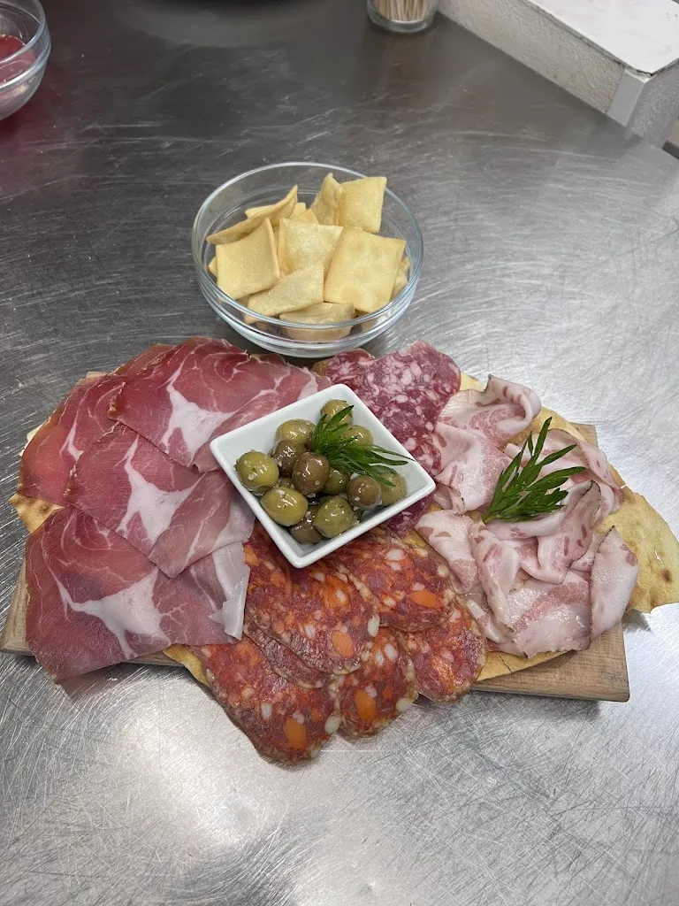 Caledonia Pub_Triei_slider_image_3