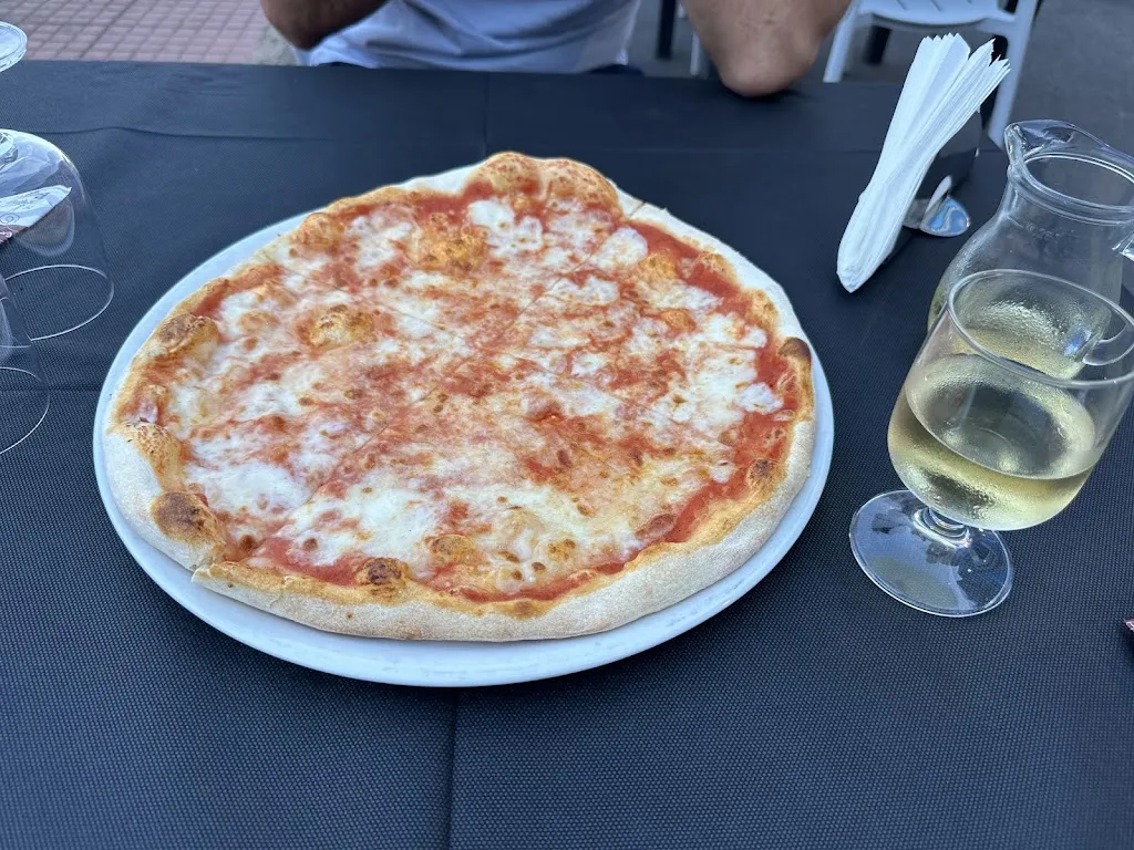 Ionela Dinca_Pizzeria Eliseo_Triei_recensione