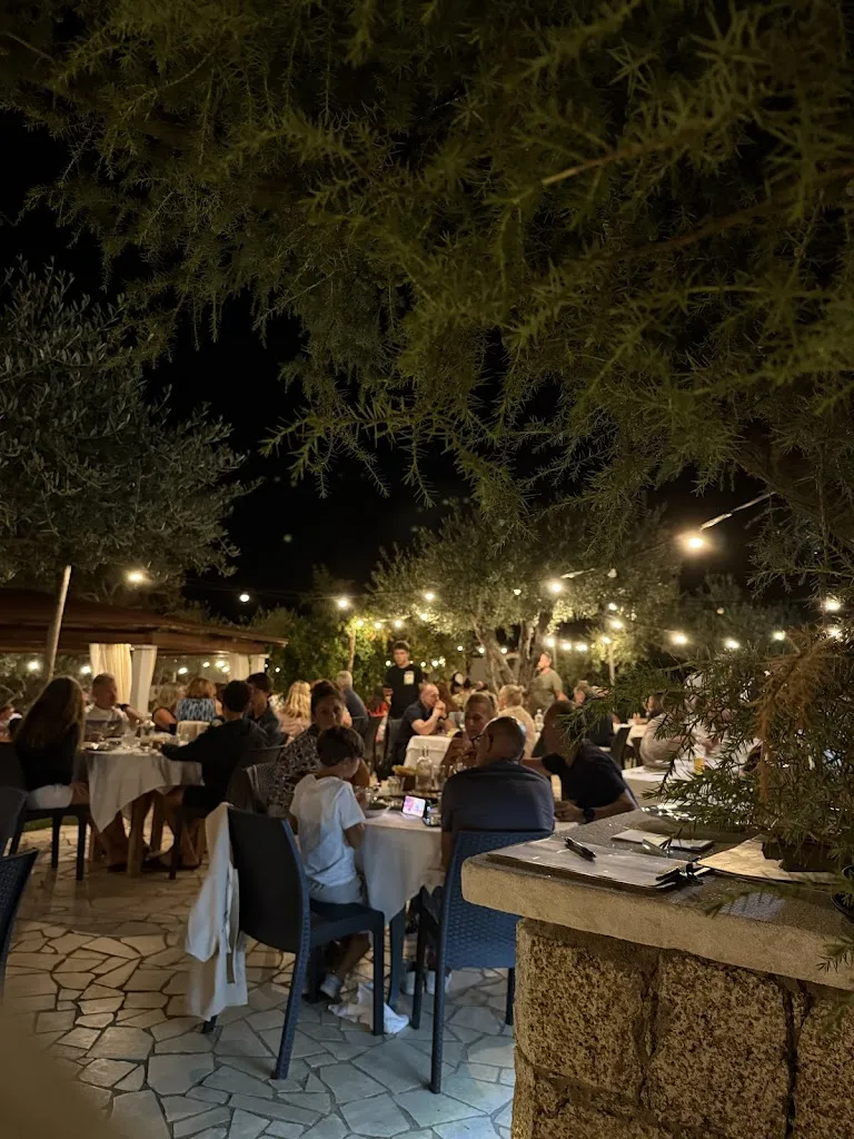 Piscin'e Janas Ristorante Pizzeria Cocktail Bar_Triei_slider_image_3