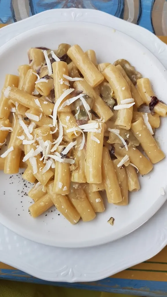 Maria Luisa Alivesi_Sensos Art Cafè_Usini_review