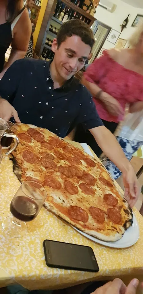 Ellie Jaques_Pizzeria Sa Giara_Ussaramanna_review