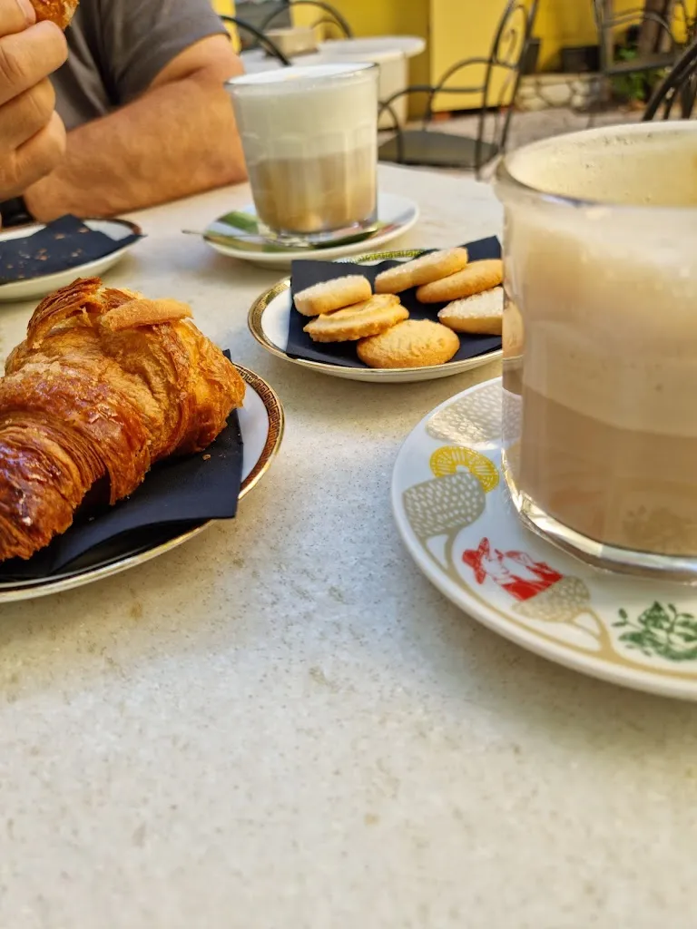 Beate Fischer_Caffè Letterario_Villacidro_review