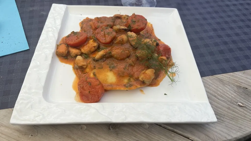 Mark Dajethy_West Station Saloon_Vallermosa_review