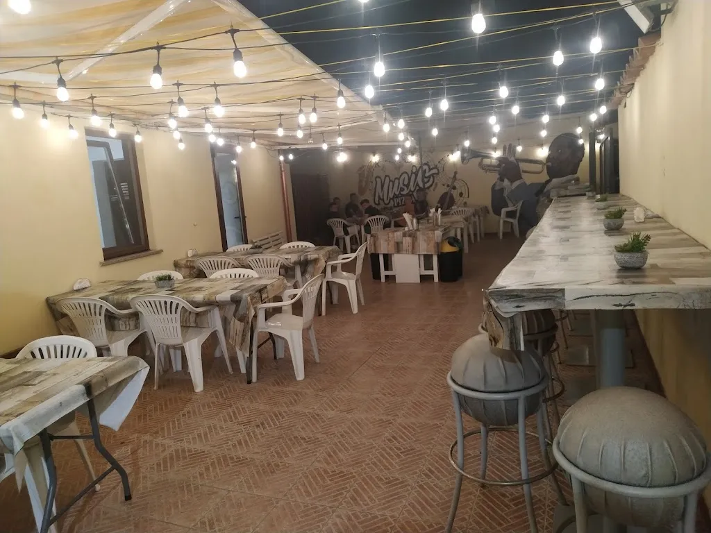 Music Pizza_Vallermosa_slider_image_3