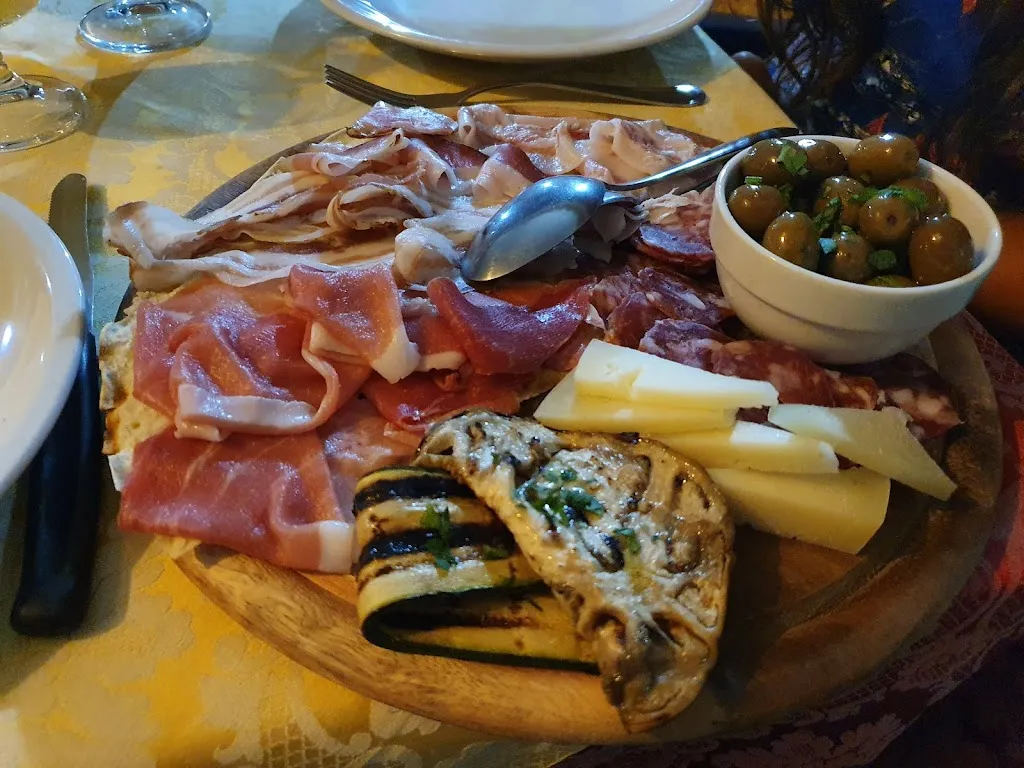 M. Andó_Il Tulipano_Vallermosa_recensione