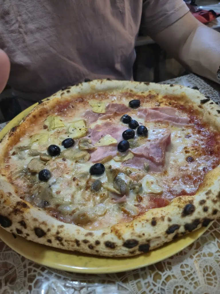 Pedro Antonio Trujillo_Pizzeria la tavernetta_Villagrande Strisaili_review