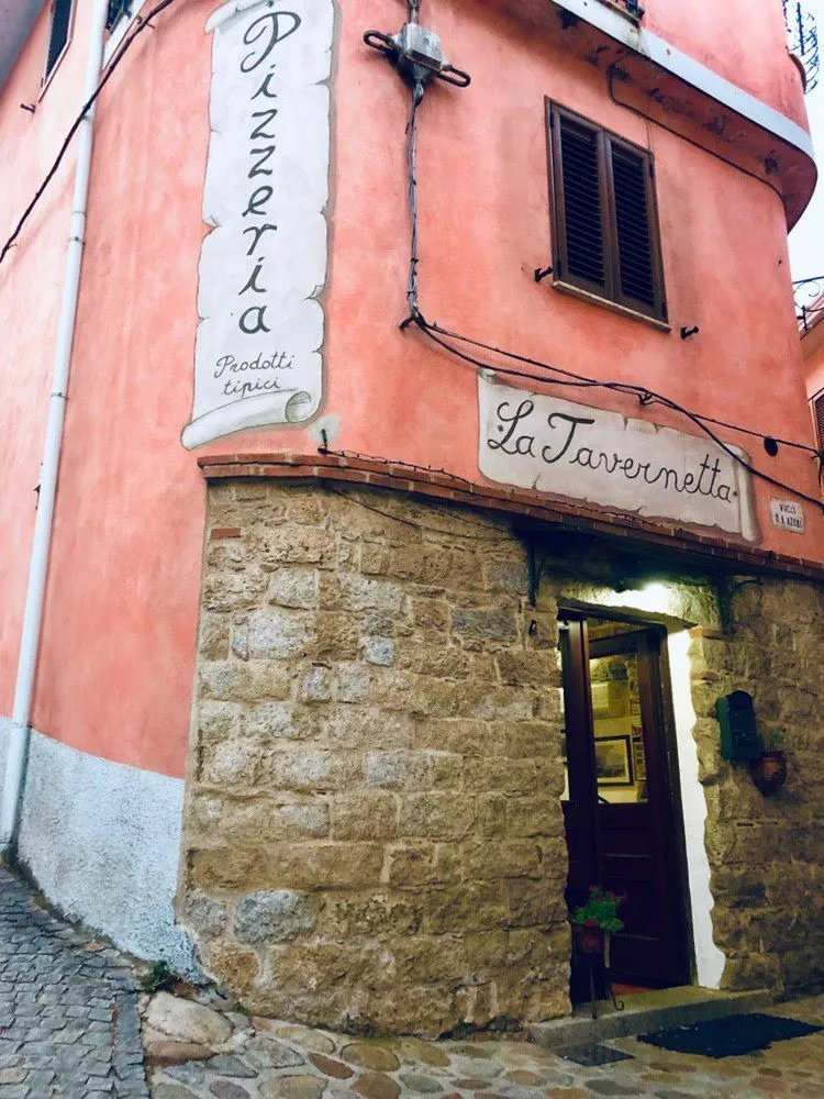 Pizzeria la tavernetta restaurant in Villagrande Strisaili