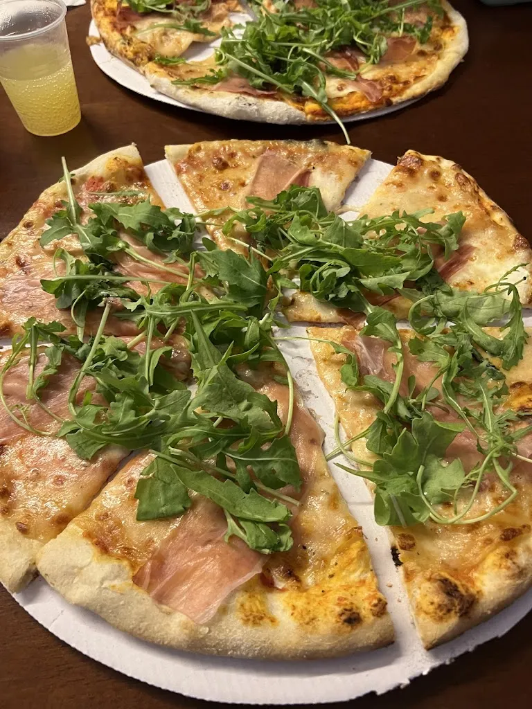baptiste thomas_Pizzeria Santu Giaccu_Villagrande Strisaili_review