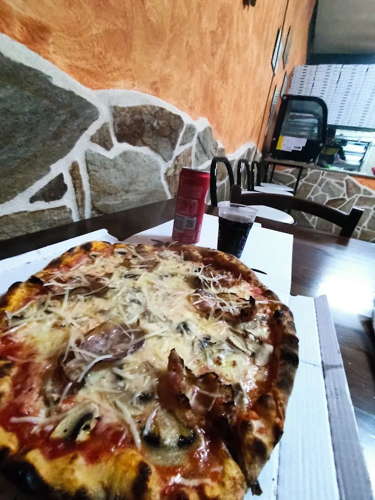 Menu_Su Sazzagoni - Pizzeria da asporto._Villasalto_image_8