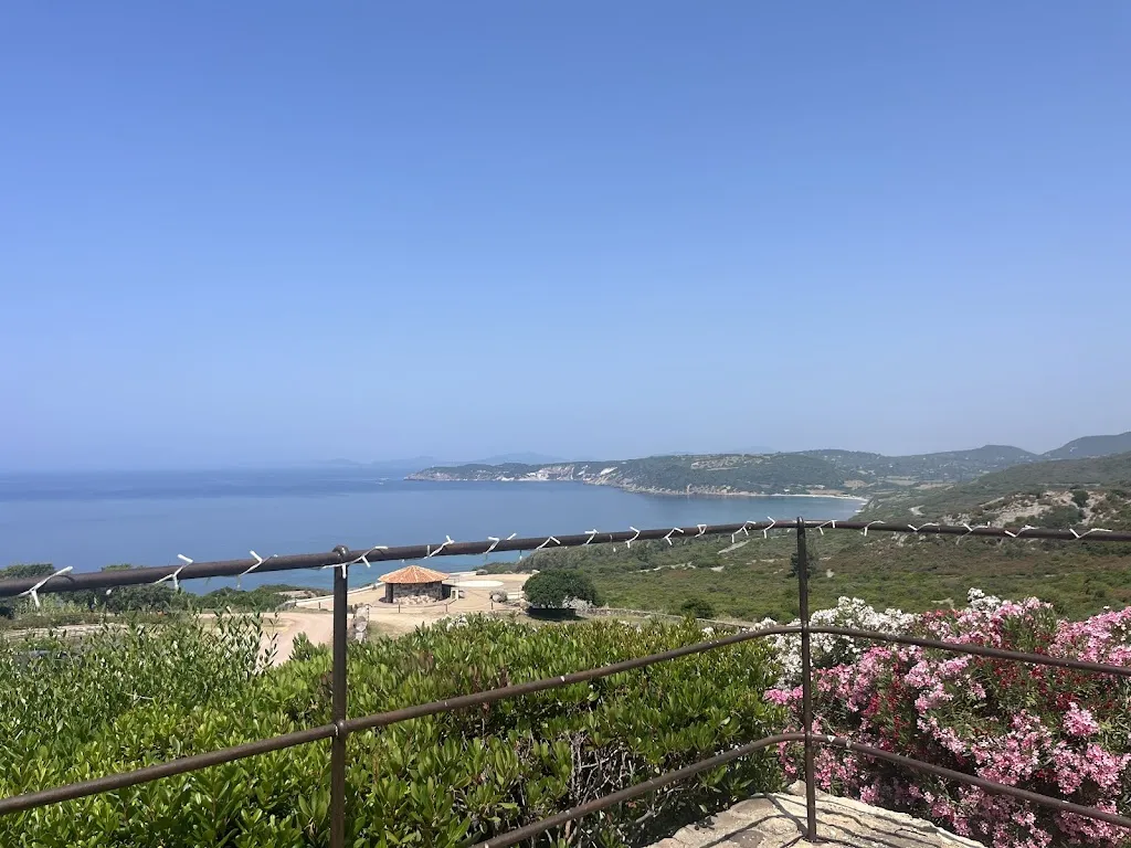 Raven Hendriksen_PedrAmare_Villanova Monteleone_recensione