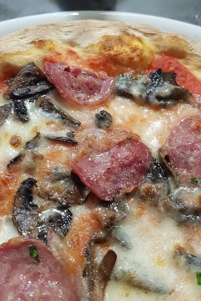 Paolo Marras_Pizzanu’s Pizzeria Ristorante_Villanova Monteleone_review