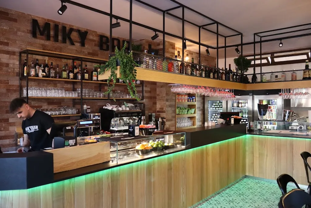 Miky Bar restaurant in Villanova Monteleone