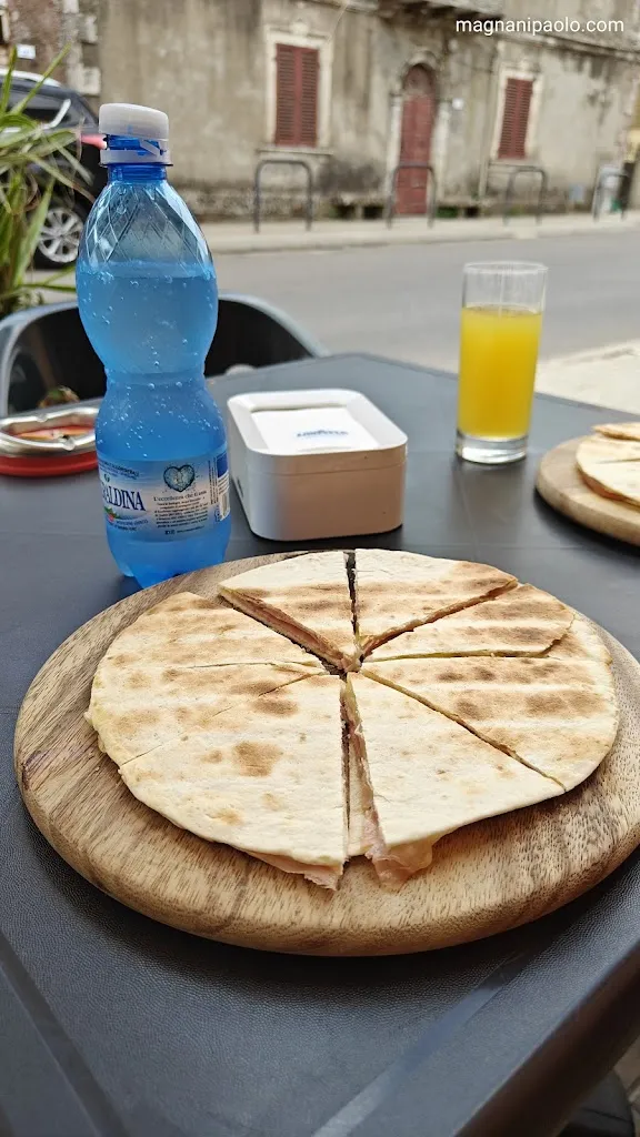 Snack bar EDEN GREEN restaurant in Villanova Monteleone