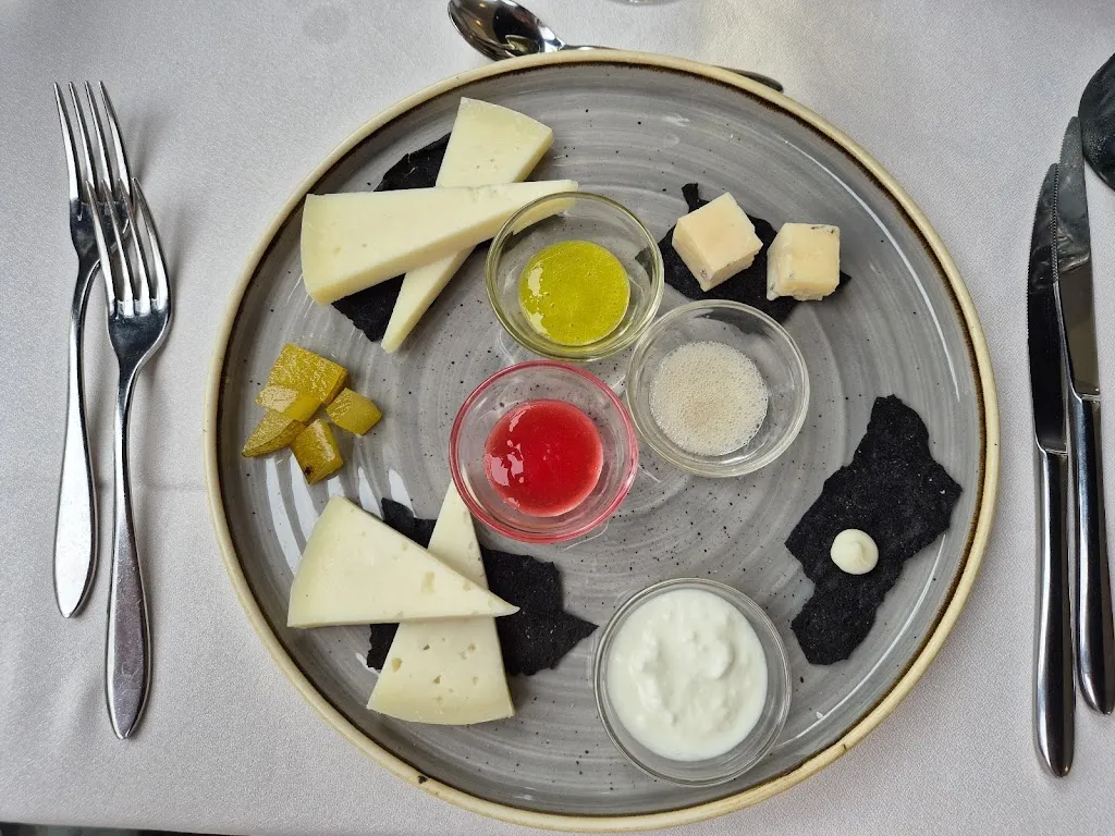 Cat_Sandalyon Villasimius Restaurant_Villasimius_review