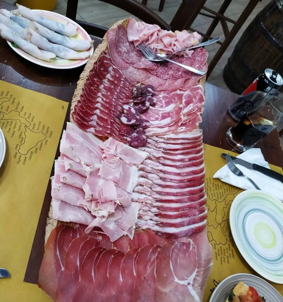 Misighisi Villaspeciosa restaurant in Villaspeciosa