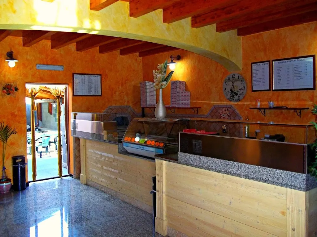 Pizzeria Prima Fermata di Piras Vitaliano_Villaspeciosa_slider_image_1