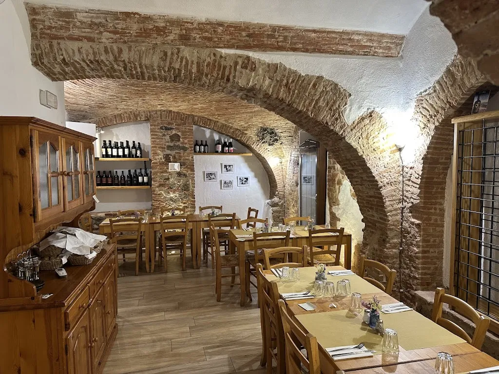 Osteria "Qui Se Magna" restaurant in Zerfaliu