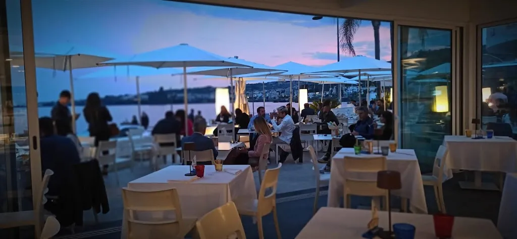 Sicilia's Cafe de Mar_Acitrezza_slider_image_1