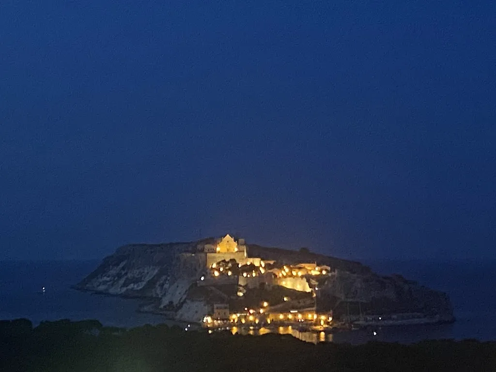 luca formentini_Hotel Ristorante Gabbiano_Isole Tremiti_review