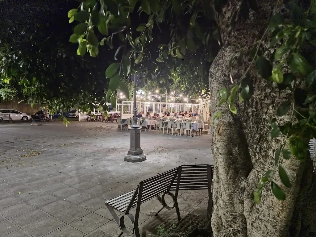 imi kanik_Ai Cessi_Aci Castello_review