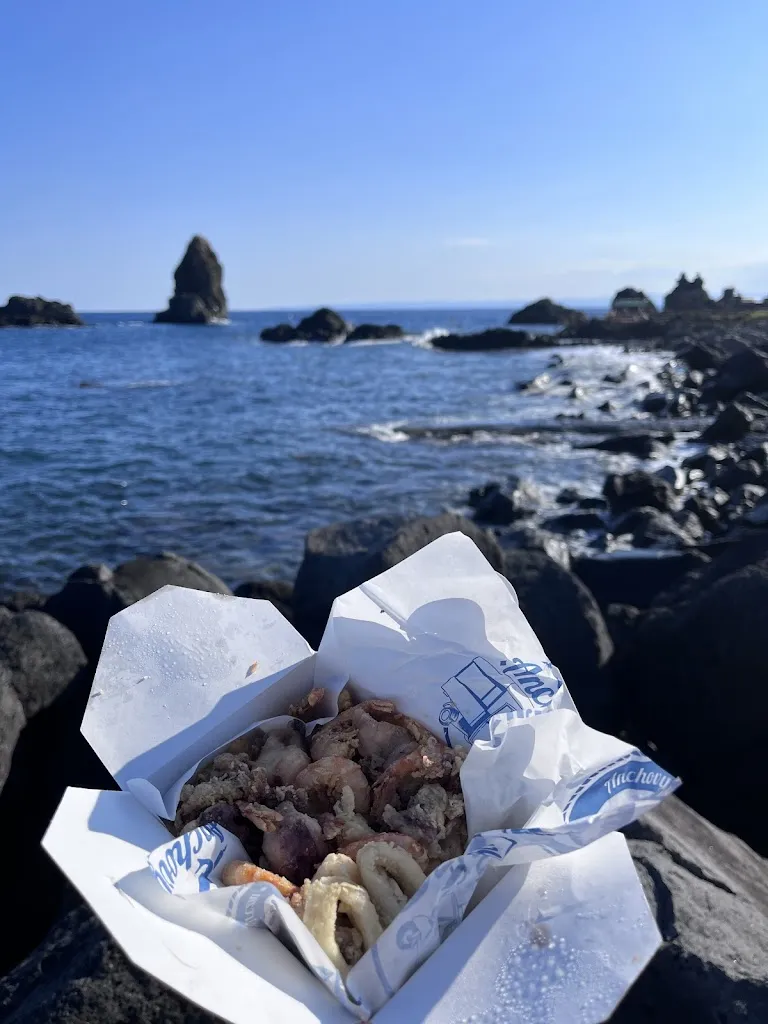 Kaja Skiba_Anchovy Fish Bar_Aci Trezza_review