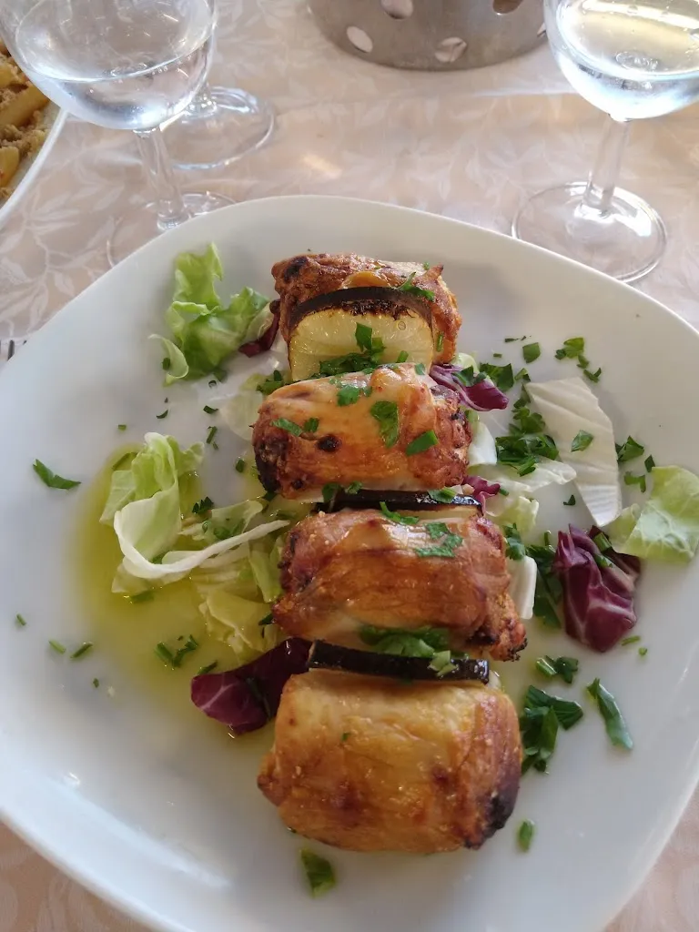 Banafsheh Golchoubian_Anchovy Fish Bar_Aci Trezza_review