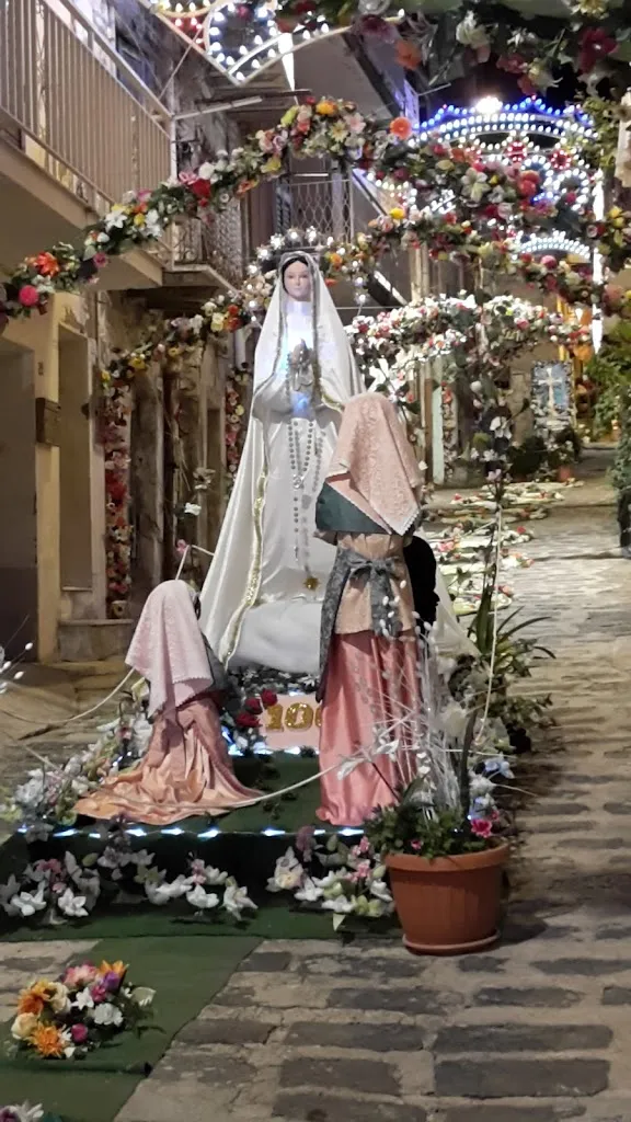 Caruso Giovanna_Acquaviva Platani_slider_image_1