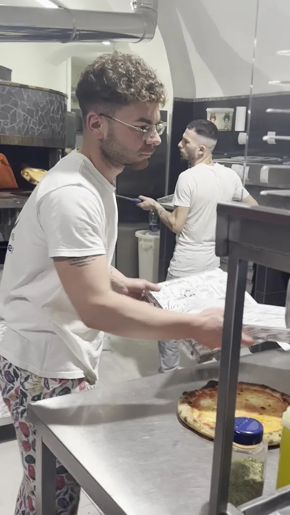 Dima Beshkovetskyy_Pizzeria I Love Pizza Di Gaetano Di Grazia_Aci Sant'Antonio_review