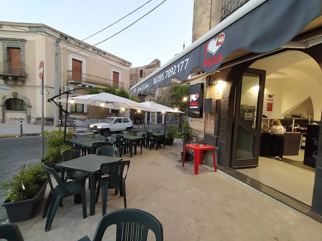 Pizzeria I Love Pizza Di Gaetano Di Grazia restaurant in Aci Sant'Antonio