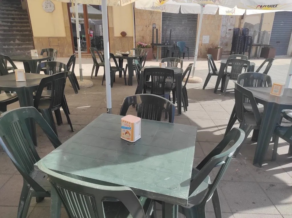 Biondi Luigi Cafè della Place restaurant in Agira