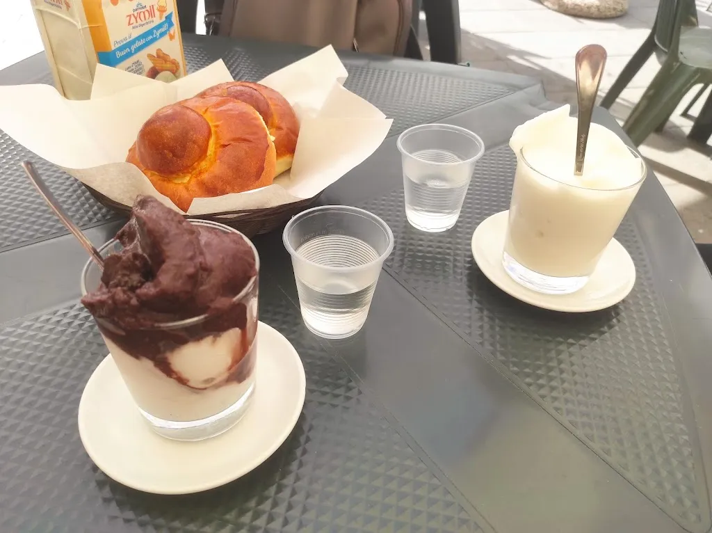 Biondi Luigi Cafè della Place_Agira_slider_image_2