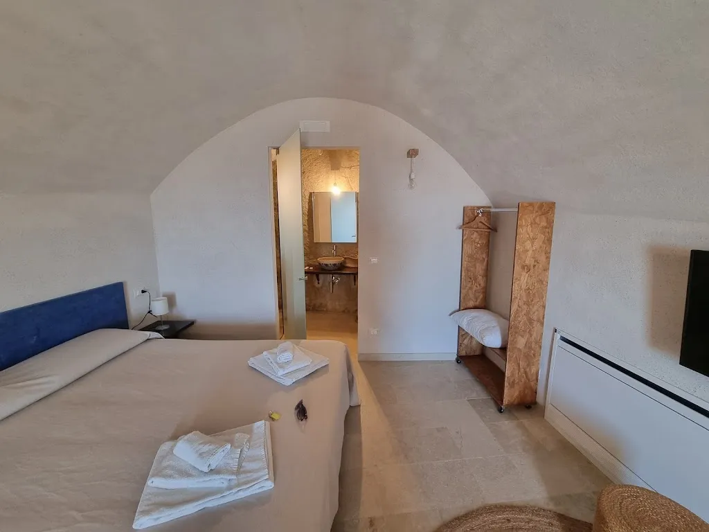 Houses in Borgo_Agira_slider_image_3