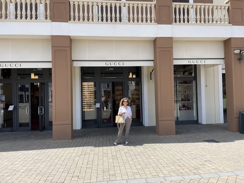 Salvatrice Rempel_Sicilia Outlet Village_Agira_review
