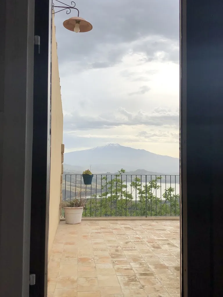 Seb Seb_Case al Borgo-Agira Centre-Home Relais_Agira_review