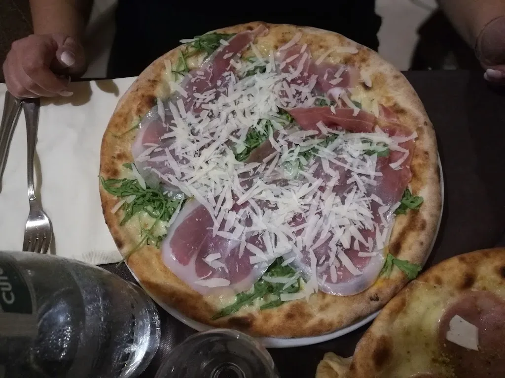 Giuseppe Mugavero_Ristorante Pizzeria Number One_Agira_review
