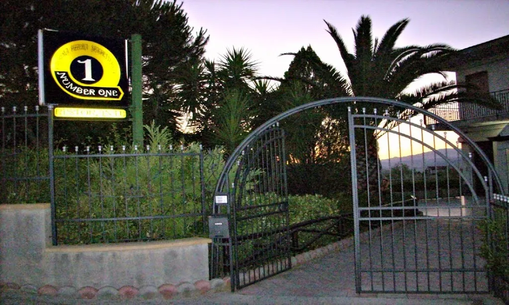 Ristorante Pizzeria Number One_Agira_slider_image_3