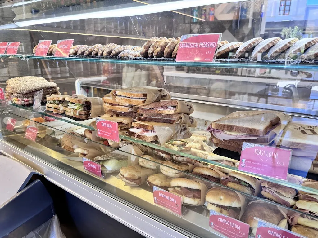 Sicilia's_Agira_slider_image_2