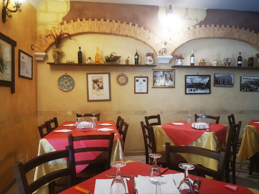 Trattoria La Rustica restaurant in Agira