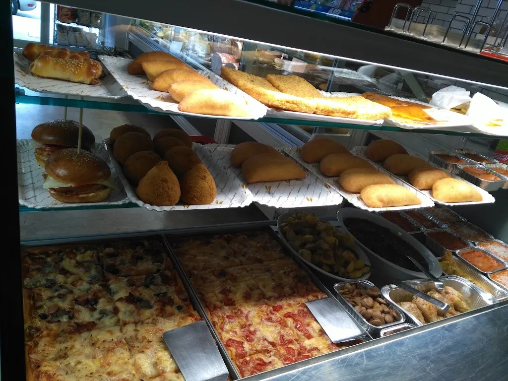 B&p Gastronomia restaurant in Acquedolci