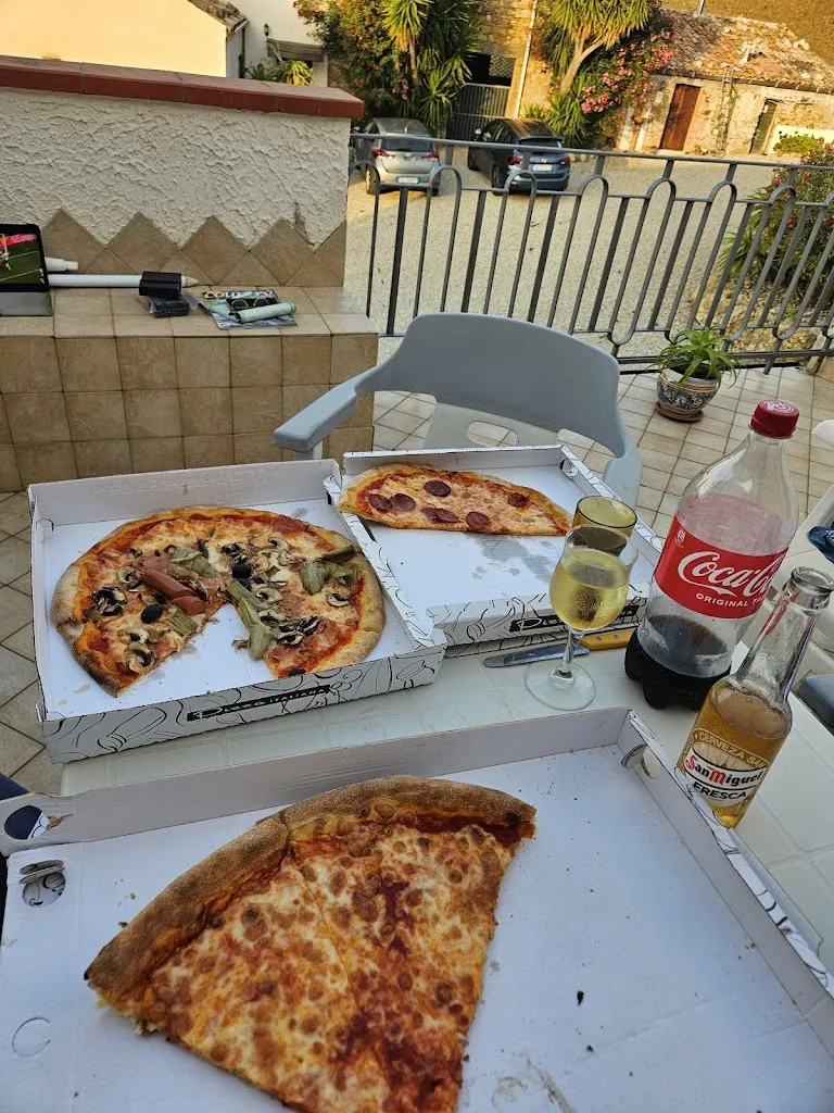 MONDO PIZZA restaurant in Acquedolci