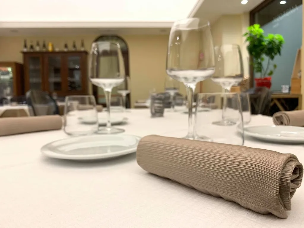 Ambrosia osteria contemporanea restaurant in Acquedolci