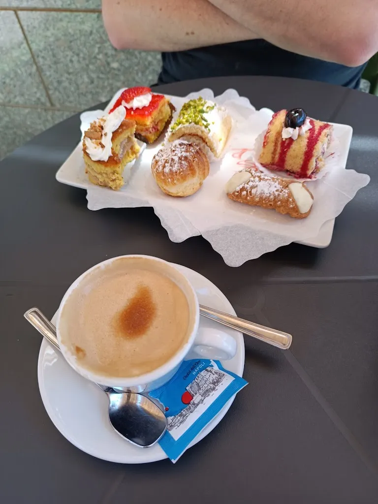 Arne-Christian v.O._Bar Pasticceria Gelateria Ricciardi_Acquedolci_recensione