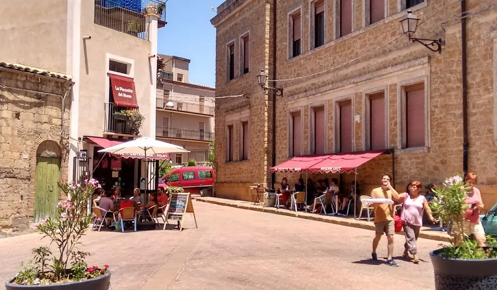 La Piazzetta del Museo_Aidone_slider_image_3