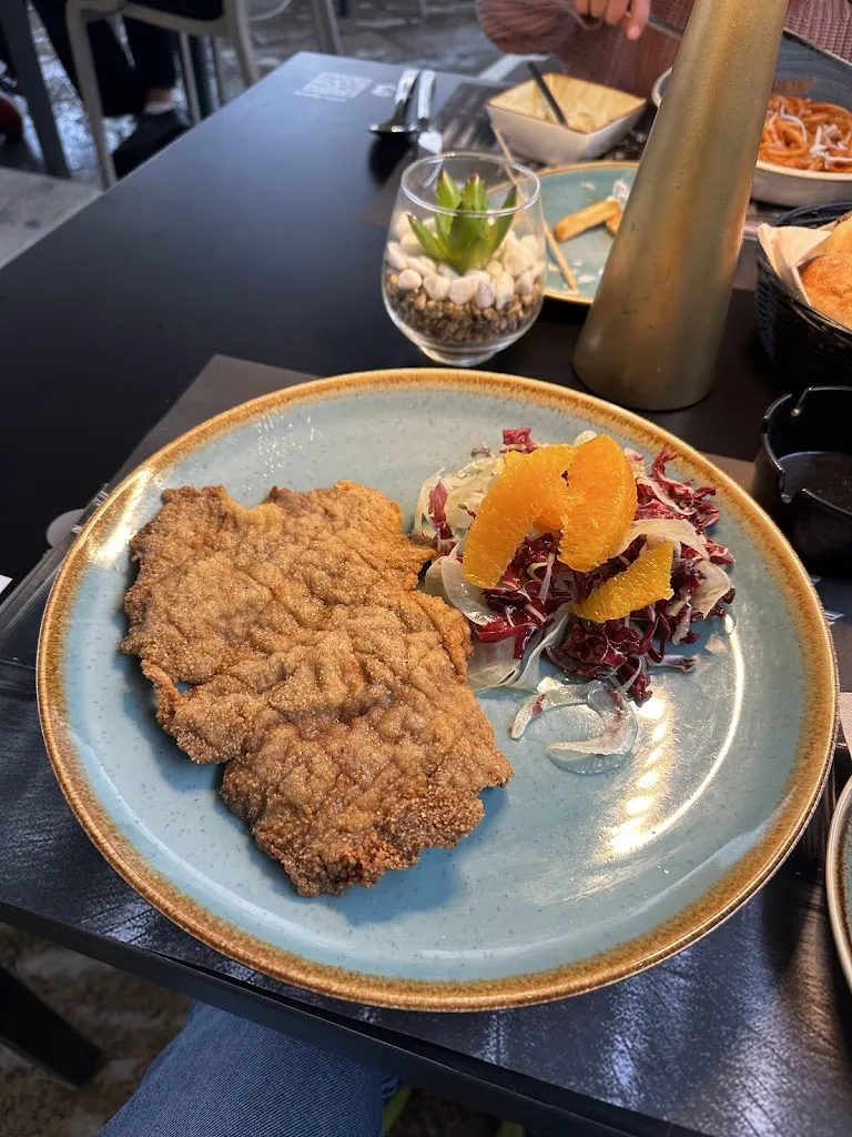 moosberlin_Agliandroni-Paternella_slider_image_2