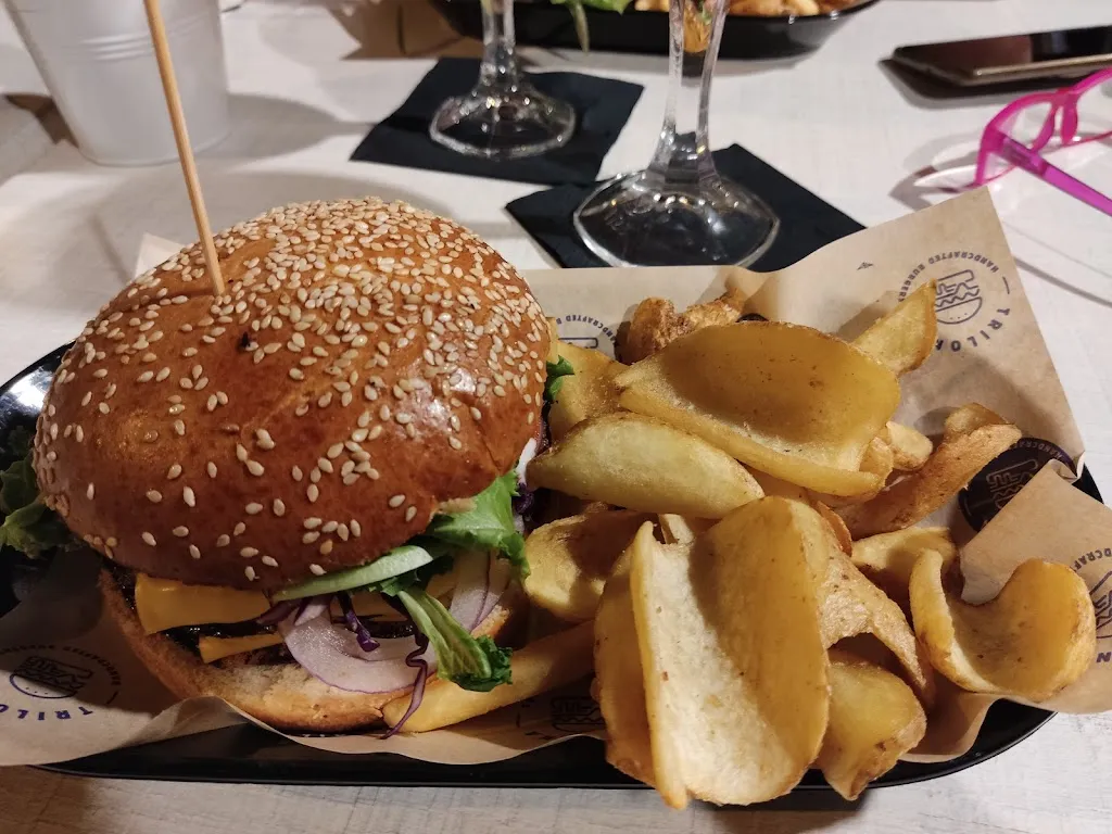 Menu_Trilona Burgers_Agliandroni-Paternella_image_7