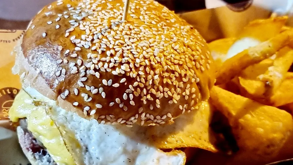 Menu_Trilona Burgers_Agliandroni-Paternella_image_9