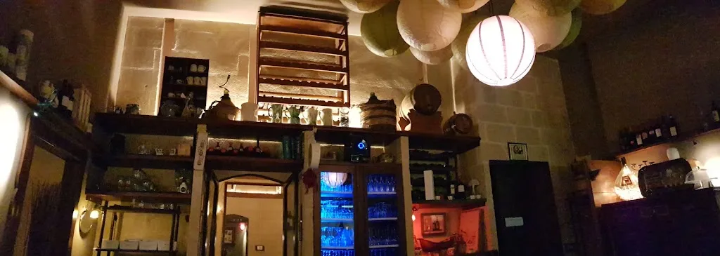 raffaella monico_VineriaRoccaCellarii_Gioia del Colle_recensione