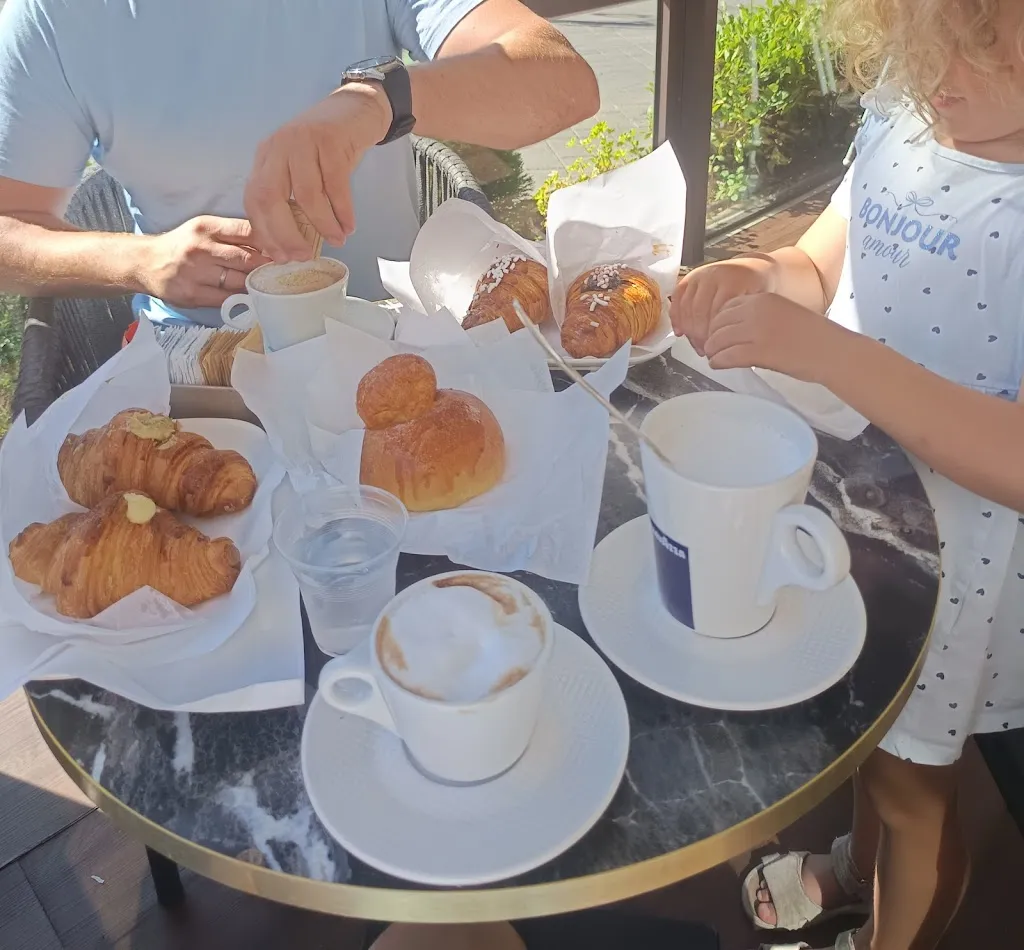 Anna Kosmala zebrowska_Caffè Europa_Adrano_review